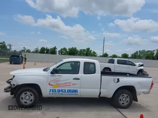 2015 Toyota Tacoma with VIN 5TFTX4CN6FX067709, listed as a IAAI auction lot 42138963 with 119,832 mi miles and . Bid and sale history available at DreamBid. Image 14.