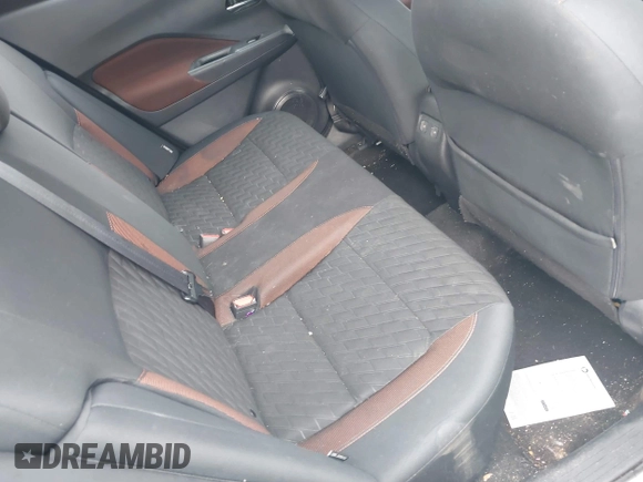 2021 Nissan Kicks SR z VIN 3N1CP5DV2ML492750, wystawiony jako IAAI lot #41918321 z przebiegiem 40 634 mil mil oraz . Historia ofert i sprzedaży dostępna na DreamBid. Obrazek 8.