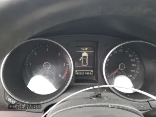 2013 Volkswagen Golf TDI w/Sunroof & Nav z VIN WVWNM7AJ2DW130973, wystawiony jako Copart lot #42105645 z przebiegiem 162 232 mil mil oraz Szkoda całkowita • Salvage title. Historia ofert i sprzedaży dostępna na DreamBid. Obrazek 9.