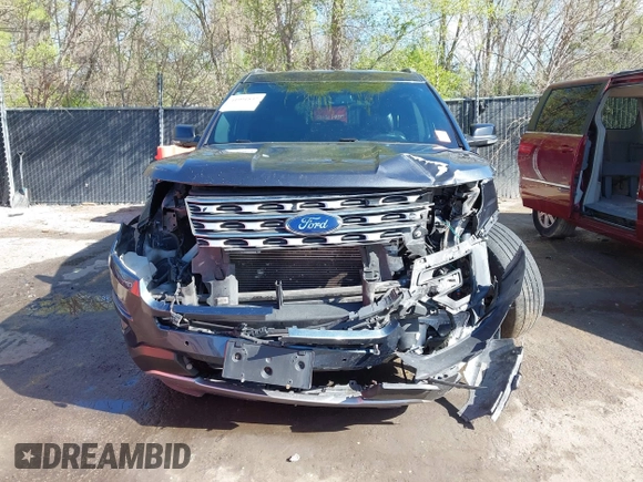 2017 Ford Explorer XLT with VIN 1FM5K7D84HGC76141, listed as a IAAI auction lot 41991832 with 143,504 mi miles and . Bid and sale history available at carsss.com. Image 13.