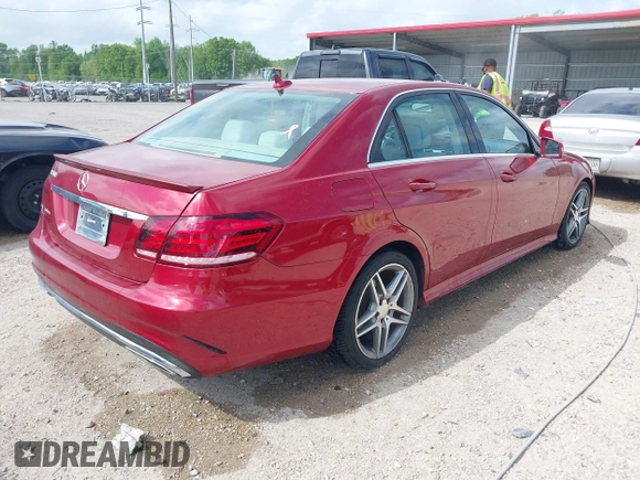 2014 Mercedes-Benz E-Class E 350 Sport with VIN WDDHF5KB7EA971128, listed as a IAAI auction lot 41942554 with 80,606 mi miles. Bid and sale history available at carsss.com. Image 4.