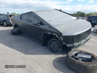 2024 Tesla Cybertruck z VIN 7G2CEHED5RA042424, wystawiony jako IAAI lot #41242343 z przebiegiem 1 222 mil mil oraz . Historia ofert i sprzedaży dostępna na DreamBid. Obrazek 6.