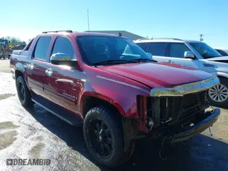 2007 Chevrolet Avalanche LTZ with VIN 3GNFK123X7G135629, listed as a IAAI auction lot 41348757 with 240,170 mi miles. Bid and sale history available at carsss.com. Image 1.