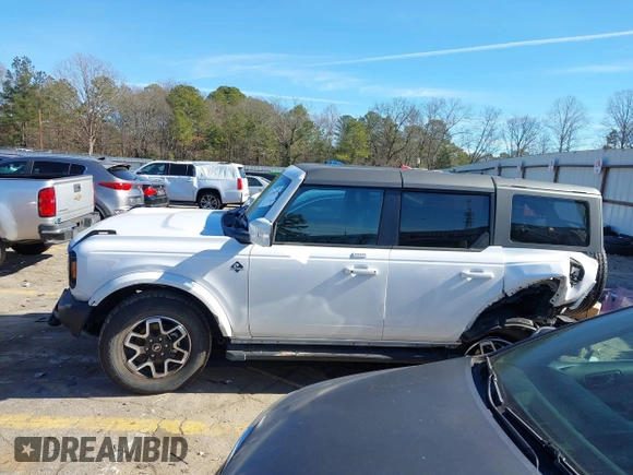2023 Ford Bronco z VIN 1FMEE5DP0PLC16138, wystawiony jako IAAI lot #41310455 z przebiegiem 25 963 mil mil oraz . Historia ofert i sprzedaży dostępna na DreamBid. Obrazek 13.
