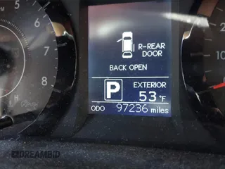 2017 Toyota Sienna LE Auto Access Seat with VIN 5TDKZ3DC0HS823184, listed as a IAAI auction lot 41823261 with 97,236 mi miles. Bid and sale history available at carsss.com. Image 15.