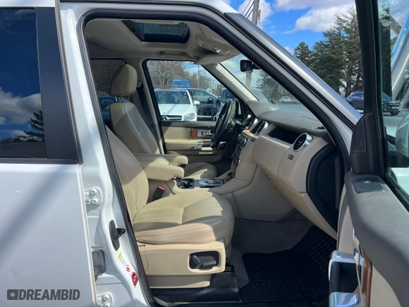 2016 Land Rover LR4 HSE with VIN SALAG2V64GA788481, listed as a Copart auction lot 51219085 with NaN miles and Clean Title. Bid and sale history available at carsss.com. Image 5.