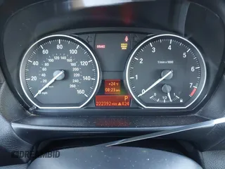 2011 BMW 1 Series 128i с VIN WBAUP7C51BVP21962, выставлен на аукционе IAAI как лот 41517541 с пробегом 222 392 миль миль и . История ставок и продаж доступна на DreamBid. Изображение 7.