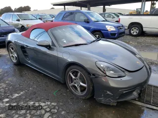 2018 Porsche 718 Boxster z VIN WP0CA2A86JS210697, wystawiony jako Copart lot #42892433 z przebiegiem 31 879 mil mil oraz . Historia ofert i sprzedaży dostępna na DreamBid. Obrazek 4.