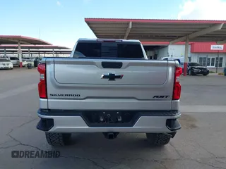 2022 Chevrolet Silverado 1500 RST with VIN 3GCUDEEDXNG513368, listed as a IAAI auction lot 42055056 with 25,630 mi miles and . Bid and sale history available at DreamBid. Image 16.