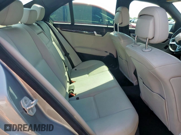 2013 Mercedes-Benz C 350 Sport с VIN WDDGF5HB1DA818794, выставлен на аукционе Copart как лот 57690935 с пробегом 166 511 миль миль и Списание • Salvage title. История ставок и продаж доступна на DreamBid. Изображение 10.