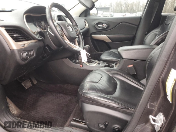 2017 Jeep Cherokee Latitude with VIN 1C4PJMCB8HW657993, listed as a Copart auction lot 88094025 with 146,583 mi miles and Salvage Title. Bid and sale history available at DreamBid. Image 7.
