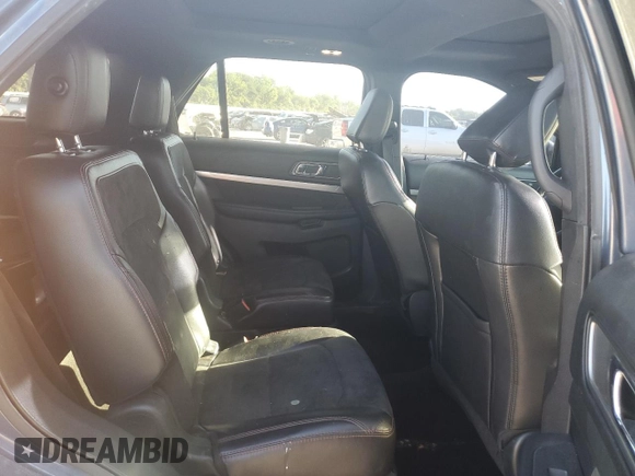 2018 Ford Explorer XLT z VIN 1FM5K7D86JGB07924, wystawiony jako Copart lot #56415575 z przebiegiem 151 540 mil mil oraz Szkody całkowita. Historia ofert i sprzedaży dostępna na DreamBid. Obrazek 11.