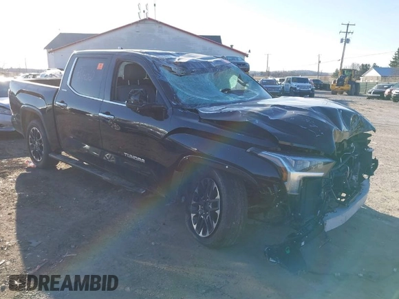 2024 Toyota Tundra Limited z VIN 5TFJA5DB2RX153316, wystawiony jako IAAI lot #41759602 z przebiegiem 19 592 mil mil oraz . Historia ofert i sprzedaży dostępna na DreamBid. Obrazek 1.
