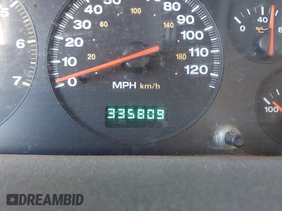 2000 Jeep Grand Cherokee Laredo with VIN 1J4GW48S8YC172274, listed as a IAAI auction lot 39738087 with 335,809 mi miles and . Bid and sale history available at DreamBid. Image 7.