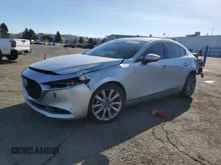 2019 Mazda 3 w/Select Pkg with VIN 3MZBPAAL8KM109600, listed as a Copart auction lot 84187424 with 62,914 mi miles and Salvage Title. Bid and sale history available at carsss.com. Image 1.