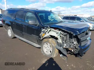 2014 Chevrolet Suburban LT with VIN 1GNSKJE78ER215604, listed as a IAAI auction lot 41499392 with 203,184 mi miles and . Bid and sale history available at DreamBid. Image 1.