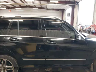 2013 Mercedes-Benz GLK-Class GLK 350 with VIN WDCGG8JB7DF984043, listed as a IAAI auction lot 41777921 with 119,647 mi miles. Bid and sale history available at carsss.com. Image 13.