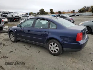 2001 Volkswagen Passat z VIN WVWAC63BX1P015545, wystawiony jako Copart lot #82040074 z przebiegiem 125 640 mil mil oraz Czysty tytuł • Clean title. Historia ofert i sprzedaży dostępna na DreamBid. Obrazek 2.