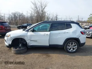 2022 Jeep Compass High Altitude with VIN 3C4NJDCB9NT130392, listed as a IAAI auction lot 41774217 with 47,429 mi miles and . Bid and sale history available at DreamBid. Image 14.
