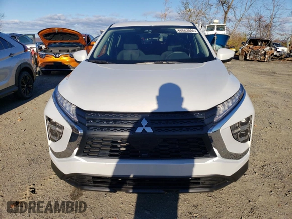 2024 Mitsubishi Eclipse Cross ES z VIN JA4ATUAA0RZ067663, wystawiony jako Copart lot #80663844 z przebiegiem 4 mil mil oraz Szkoda całkowita • Salvage title. Historia ofert i sprzedaży dostępna na DreamBid. Obrazek 5.