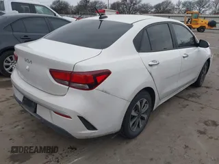 2023 Kia Rio S z VIN 3KPA24AD3PE542301, wystawiony jako IAAI lot #41364553 z przebiegiem 35 204 mil mil oraz . Historia ofert i sprzedaży dostępna na DreamBid. Obrazek 4.