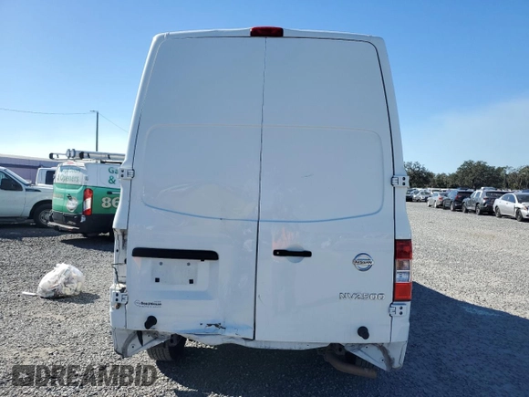 2021 Nissan NV Cargo SV z VIN 1N6BF0LY3MN808793, wystawiony jako Copart lot #42656435 z przebiegiem 140 026 mil mil oraz Szkody całkowita. Historia ofert i sprzedaży dostępna na DreamBid. Obrazek 6.
