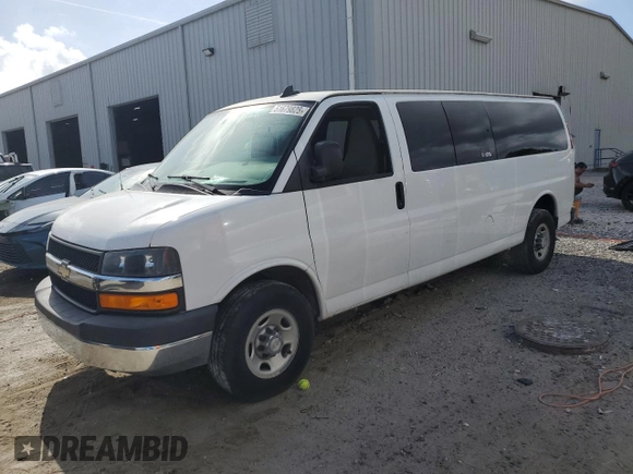 2016 Chevrolet Express Passenger LT z VIN 1GAZGPFG5G1238133, wystawiony jako Copart lot #51679825 z przebiegiem 138 853 mil mil oraz Czysty tytuł • Clean title. Historia ofert i sprzedaży dostępna na DreamBid. Obrazek 1.