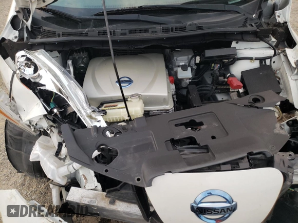 2015 Nissan LEAF SV with VIN 1N4AZ0CPXFC334469, listed as a Copart auction lot 69152122 with 26,547 mi miles. Bid and sale history available at carsss.com. Image 11.