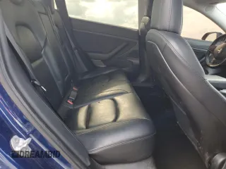 2020 Tesla Model 3 Standard Range Plus z VIN 5YJ3E1EA0LF631066, wystawiony jako Copart lot #54430555 z przebiegiem 94 650 mil mil oraz Szkoda całkowita • Salvage title. Historia ofert i sprzedaży dostępna na DreamBid. Obrazek 10.