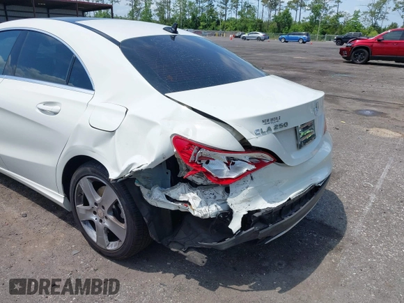 2017 Mercedes-Benz CLA 250 z VIN WDDSJ4EBXHN444076, wystawiony jako IAAI lot #42183176 z przebiegiem 121 385 mil mil oraz . Historia ofert i sprzedaży dostępna na DreamBid. Obrazek 6.