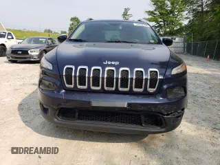 2016 Jeep Cherokee Latitude with VIN 1C4PJMCB9GW112576, listed as a Copart auction lot 58652755 with 121,088 mi miles and Salvage title. Bid and sale history available at DreamBid. Image 5.