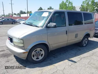 2004 GMC Safari with VIN 1GKDM19X14B502929, listed as a IAAI auction lot 42096114 with 221,352 mi miles. Bid and sale history available at carsss.com. Image 2.