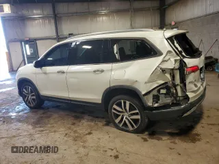 2017 Honda Pilot Elite with VIN 5FNYF6H08HB005758, listed as a Copart auction lot 53655725 with 124,218 mi miles and Salvage Title. Bid and sale history available at DreamBid. Image 2.