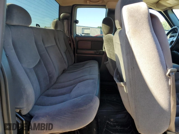 2003 GMC Sierra 1500 SLT z VIN 2GTEK19T831202788, wystawiony jako Copart lot #57964195 z przebiegiem Nie podano mil oraz Czysty tytuł • Clean title. Historia ofert i sprzedaży dostępna na DreamBid. Obrazek 10.