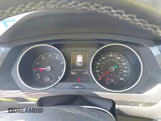 2018 Volkswagen Tiguan SEL z VIN 3VV3B7AX2JM155306, wystawiony jako IAAI lot #42457735 z przebiegiem 48 061 mil mil oraz . Historia ofert i sprzedaży dostępna na DreamBid. Obrazek 7.