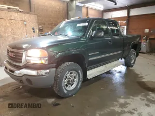2003 GMC Sierra 2500HD SLE z VIN 1GTHK29U93E220646, wystawiony jako Copart lot #56318055 z przebiegiem 144 159 mil mil oraz Czysty tytuł • Clean title. Historia ofert i sprzedaży dostępna na DreamBid. Obrazek 1.