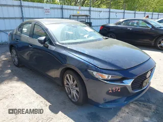 2020 Mazda 3 Select z VIN JM1BPACL2L1165675, wystawiony jako IAAI lot #42232872 z przebiegiem 99 261 mil mil oraz . Historia ofert i sprzedaży dostępna na DreamBid. Obrazek 1.