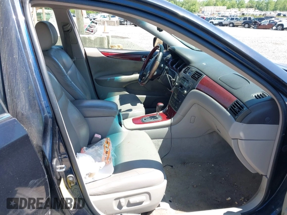 2004 Lexus ES 350 with VIN JTHBA30G340011986, listed as a IAAI auction lot 42077593 with 211,467 mi miles and . Bid and sale history available at DreamBid. Image 5.