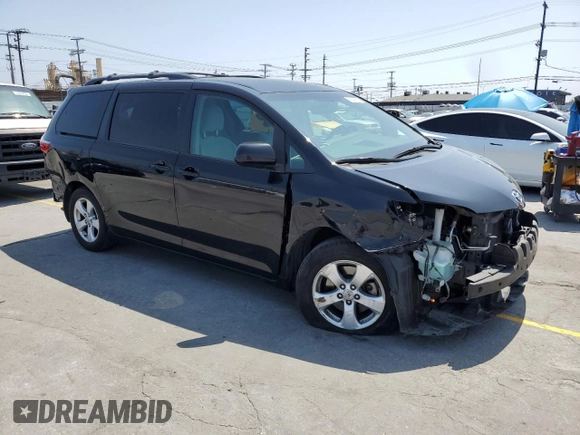 2017 Toyota Sienna LE Auto Access Seat with VIN 5TDKZ3DC3HS862142, listed as a Copart auction lot 55682985 with 85,833 mi miles and Salvage title. Bid and sale history available at DreamBid. Image 4.