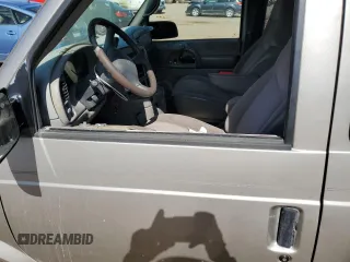 2003 Chevrolet Astro with VIN 1GNDM19X13B110017, listed as a Copart auction lot 65481064 with Not Provided miles and Clean Title. Bid and sale history available at carsss.com. Image 7.
