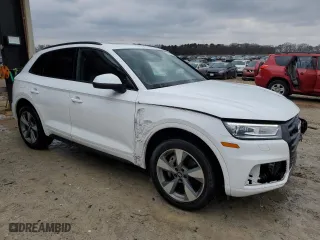 2020 Audi Q5 Premium with VIN WA1ANAFY1L2105979, listed as a Copart auction lot 44943225 with 24,324 mi miles and Salvage Title. Bid and sale history available at carsss.com. Image 4.