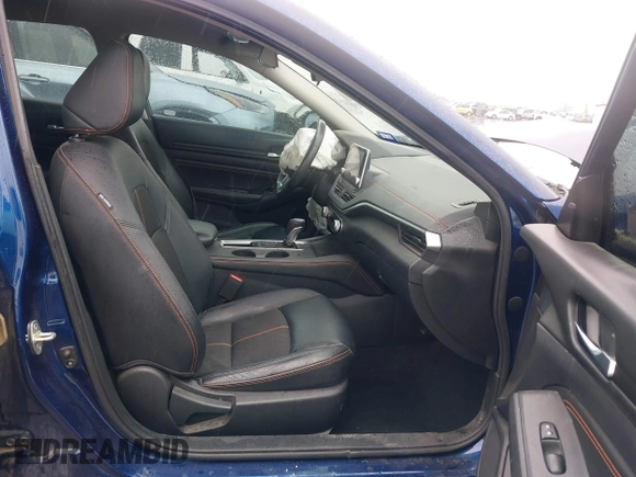 2019 Nissan Altima SR with VIN 1N4BL4CV8KC133935, listed as a IAAI auction lot 41903915 with 97,787 mi miles and . Bid and sale history available at DreamBid. Image 5.