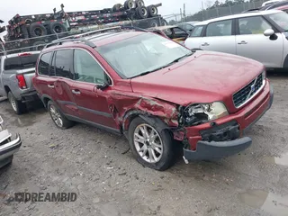 2004 Volvo XC90 with VIN YV1CZ91H241118492, listed as a IAAI auction lot 41571596 with 100,352 mi miles. Bid and sale history available at carsss.com. Image 1.