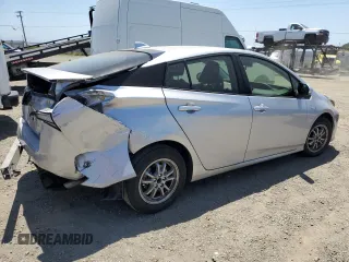 2020 Toyota Prius L Eco z VIN JTDKARFU0L3113339, wystawiony jako Copart lot #59635135 z przebiegiem 46 189 mil mil oraz Szkoda całkowita • Salvage title. Historia ofert i sprzedaży dostępna na DreamBid. Obrazek 3.