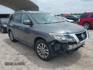 2015 Nissan Pathfinder SV with VIN 5N1AR2MN3FC695332, listed as a IAAI auction lot 42368253 with 139,040 mi miles and . Bid and sale history available at DreamBid. Image 1.