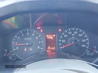 2018 Nissan NV Cargo S z VIN 1N6BF0KM4JN814628, wystawiony jako IAAI lot #42282183 z przebiegiem 128 289 mil mil oraz . Historia ofert i sprzedaży dostępna na DreamBid. Obrazek 7.
