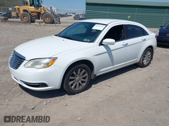 2014 Chrysler 200 Touring with VIN 1C3CCBBB9EN183489, listed as a IAAI auction lot 42115521 with 147,284 mi miles. Bid and sale history available at carsss.com. Image 2.
