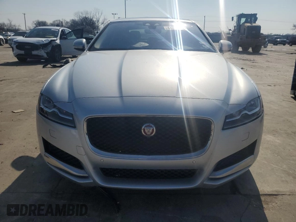 2019 Jaguar XF 25t Premium with VIN SAJBJ4FX2KCY77996, listed as a Copart auction lot 44278765 with 107,889 mi miles and Salvage Title. Bid and sale history available at carsss.com. Image 5.