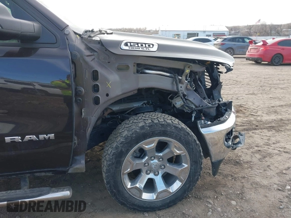 2019 Ram 1500 Big Horn/Lone Star with VIN 1C6SRFFT7KN781986, listed as a IAAI auction lot 41725219 with 62,351 mi miles. Bid and sale history available at carsss.com. Image 18.