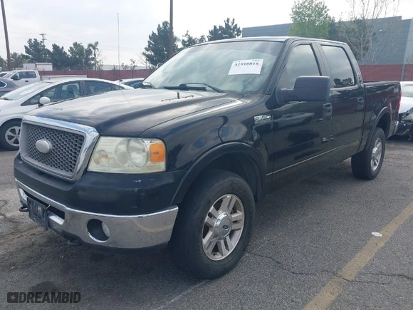 2007 Ford F-150 XLT with VIN 1FTPW14V87FB82837, listed as a IAAI auction lot 41910816 with 185,224 mi miles. Bid and sale history available at carsss.com. Image 2.
